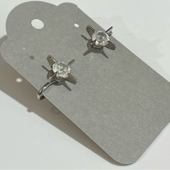 VINTAGE SCREW/CLIP-ON EARRINGS - Picture 7 of 8